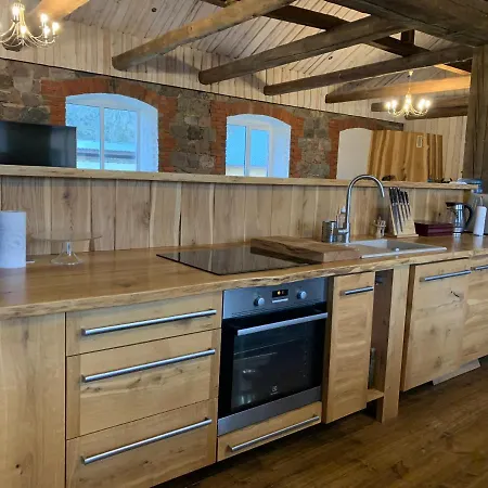 度假居 Nooruse Puhkemaja *