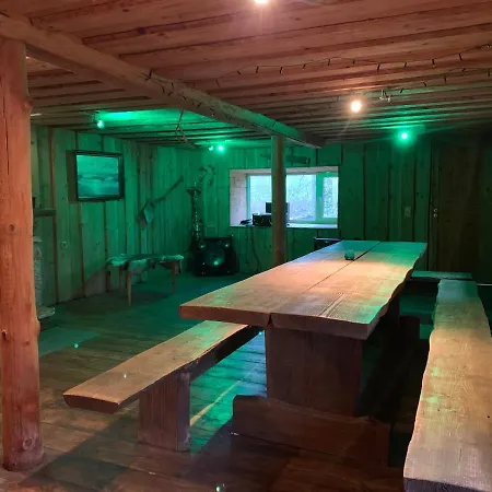 度假居 Nooruse Puhkemaja Uhtna