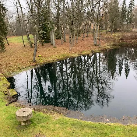 Nooruse Puhkemaja Uhtna