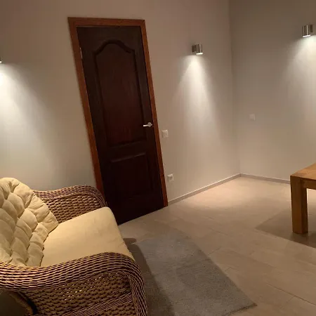 Nooruse Puhkemaja * Uhtna