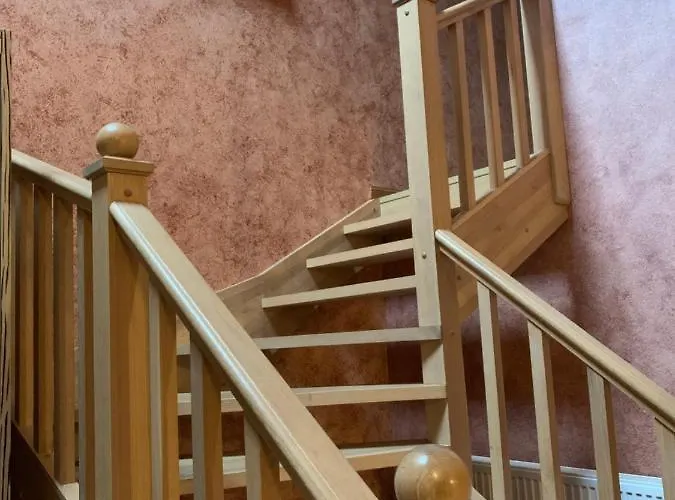 Nooruse Puhkemaja Uhtna